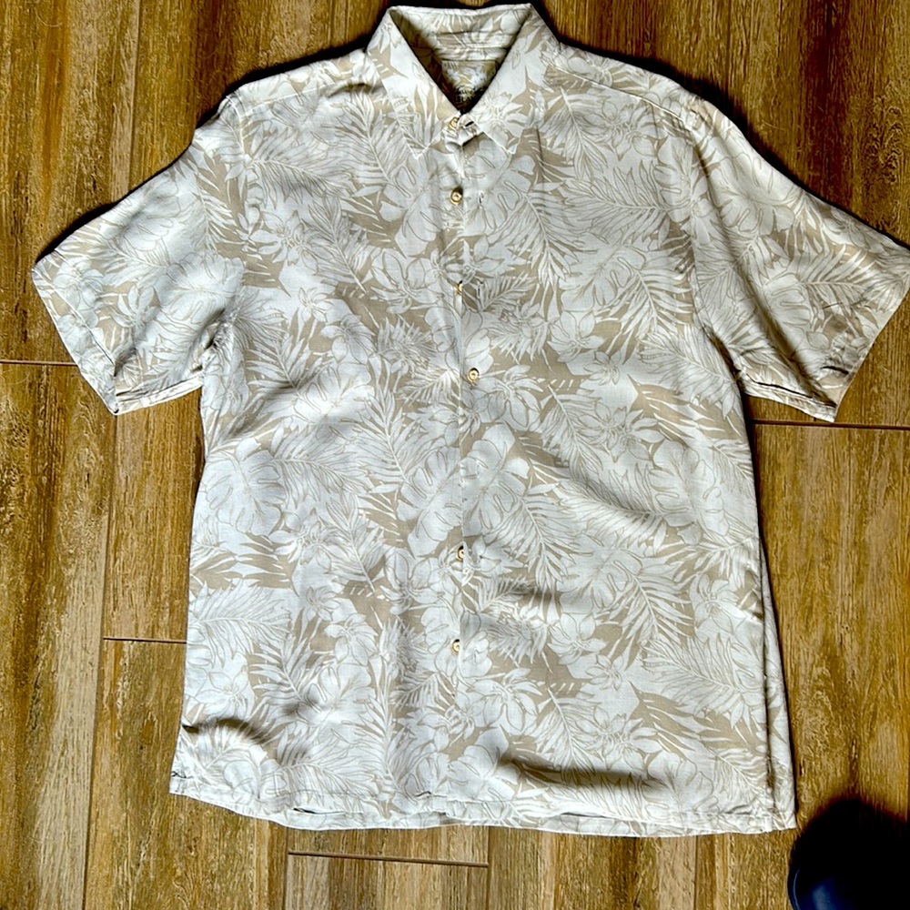 Taso, Elba Island, Hawaiian camp shirt.